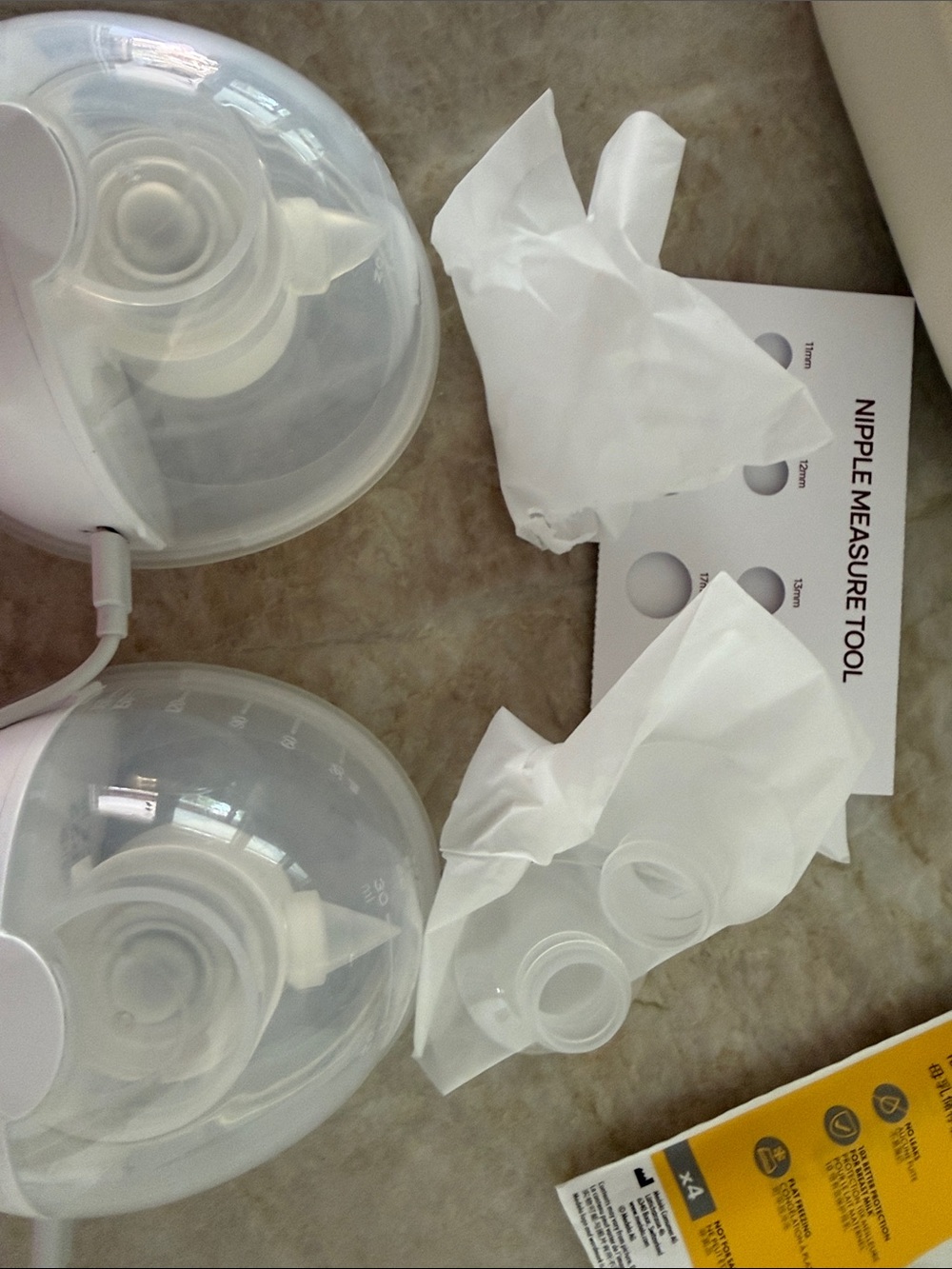 Momcozy Double Electric Breast Pump with Cream Carry Case - Cream/Pink - Picture 7 of 16